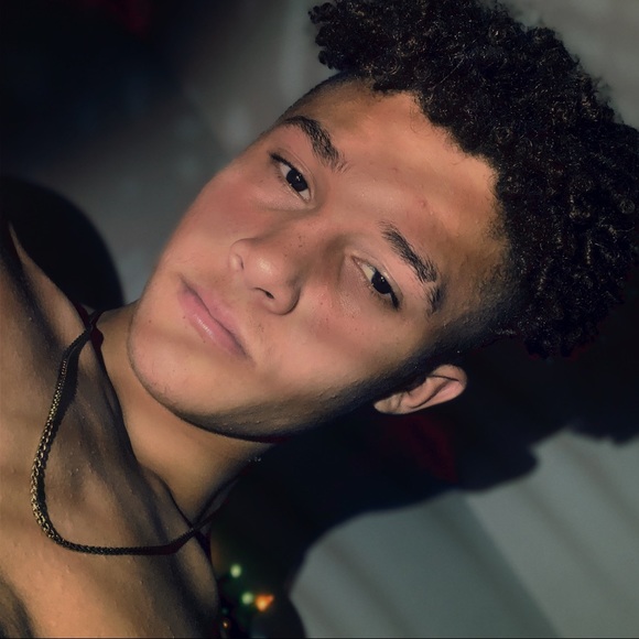 desmondhutchens